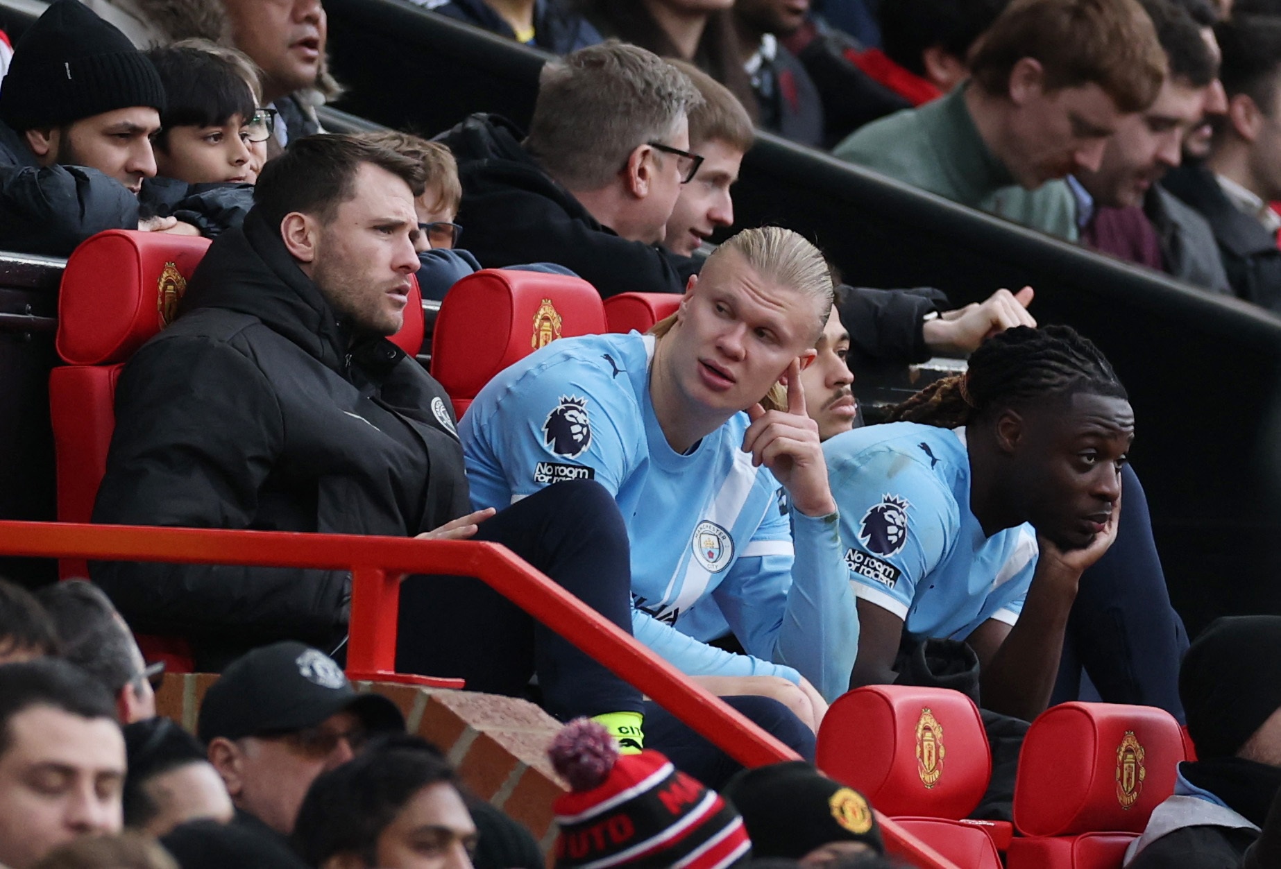 CDV MU che nhao Haaland hinh anh