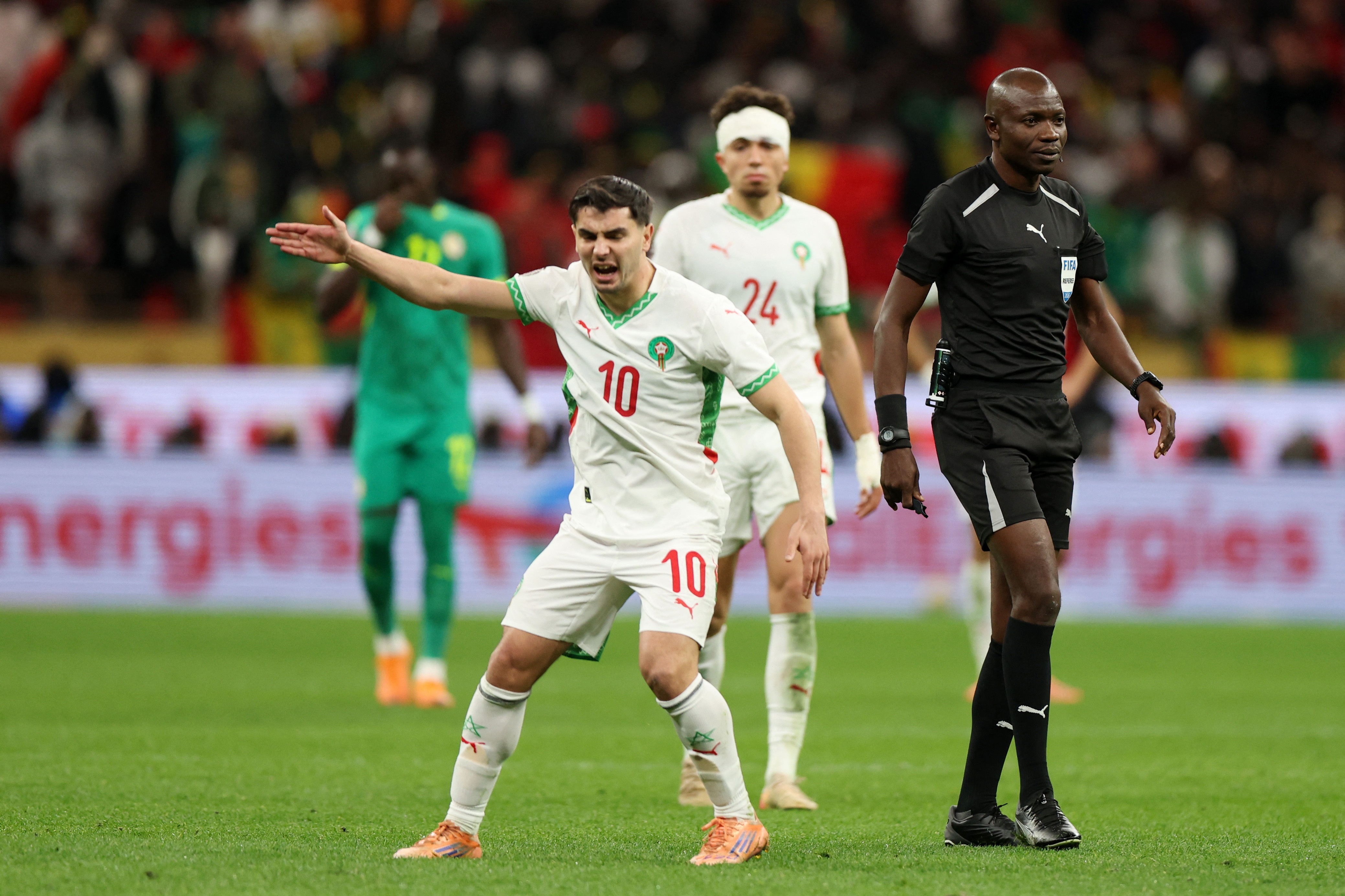 Morocco khieu nai Senegal len FIFA va CAF hinh anh