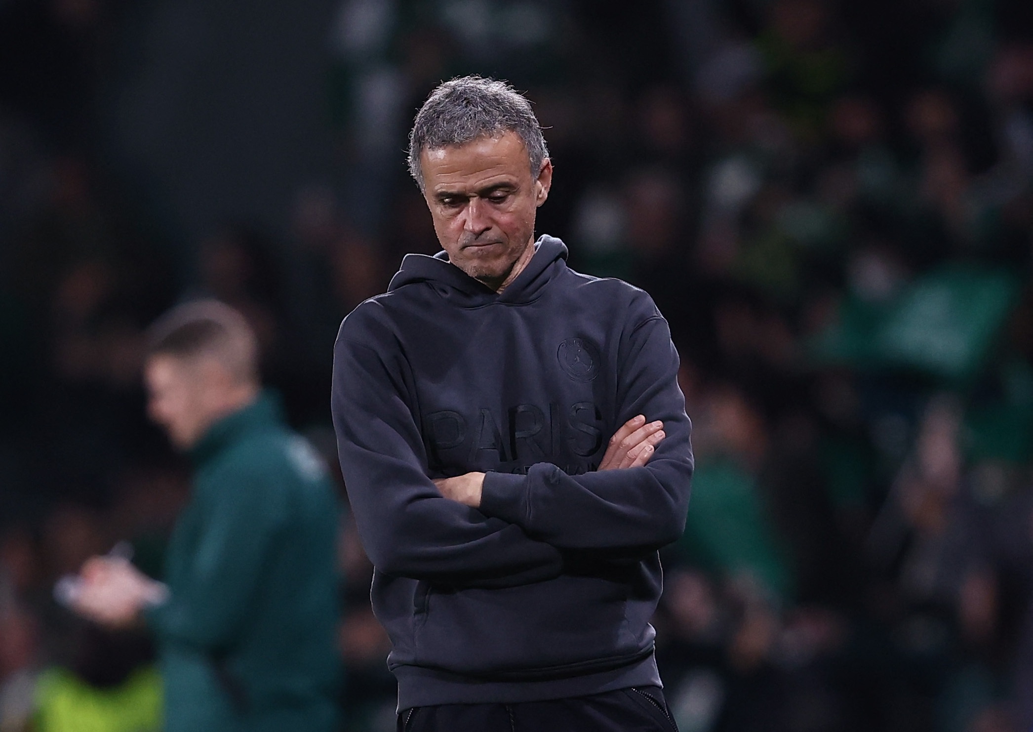 Luis Enrique buc xuc sau that bai cua PSG hinh anh