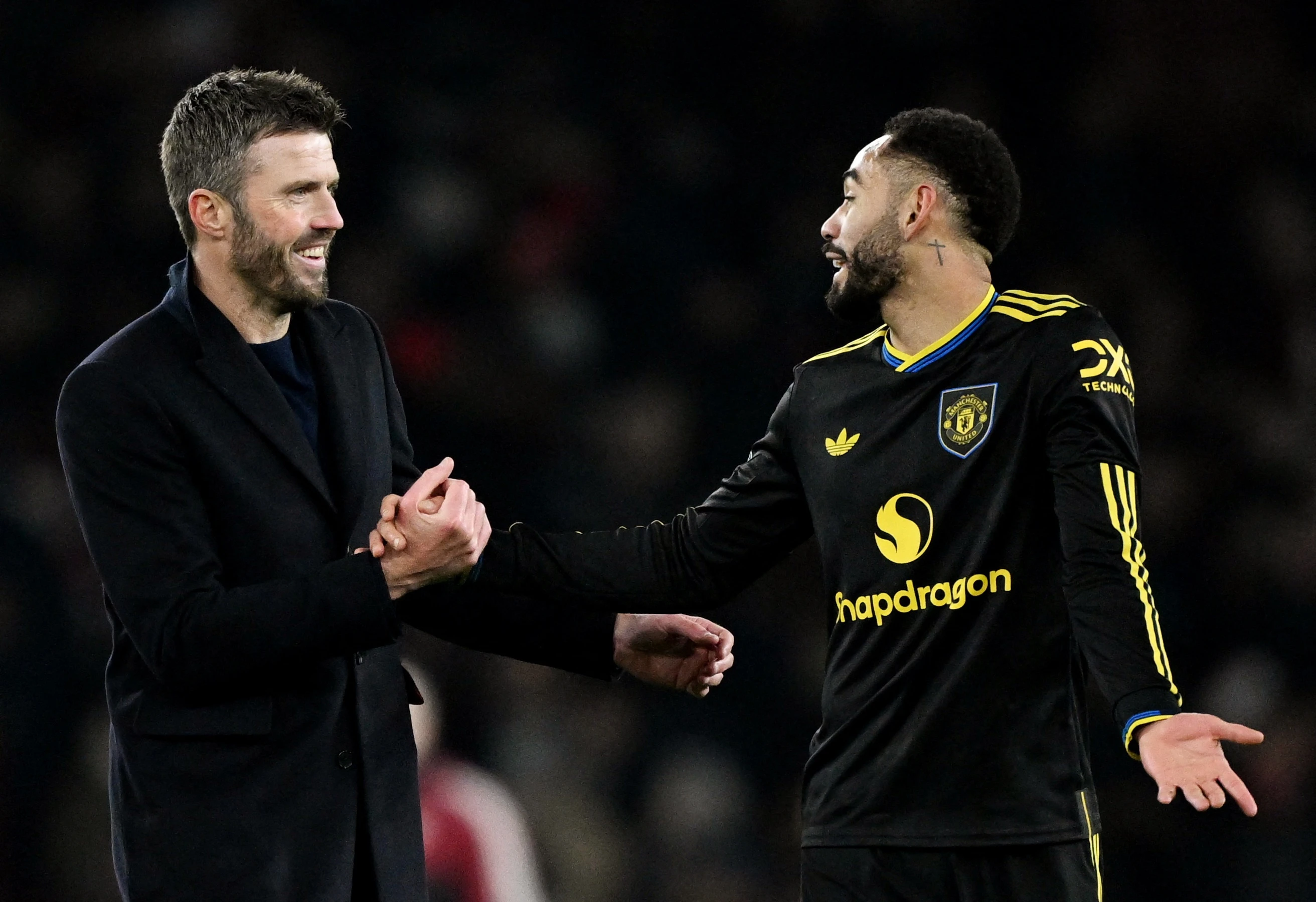 Nhan xet cua Wenger noi len su that ve MU hinh anh