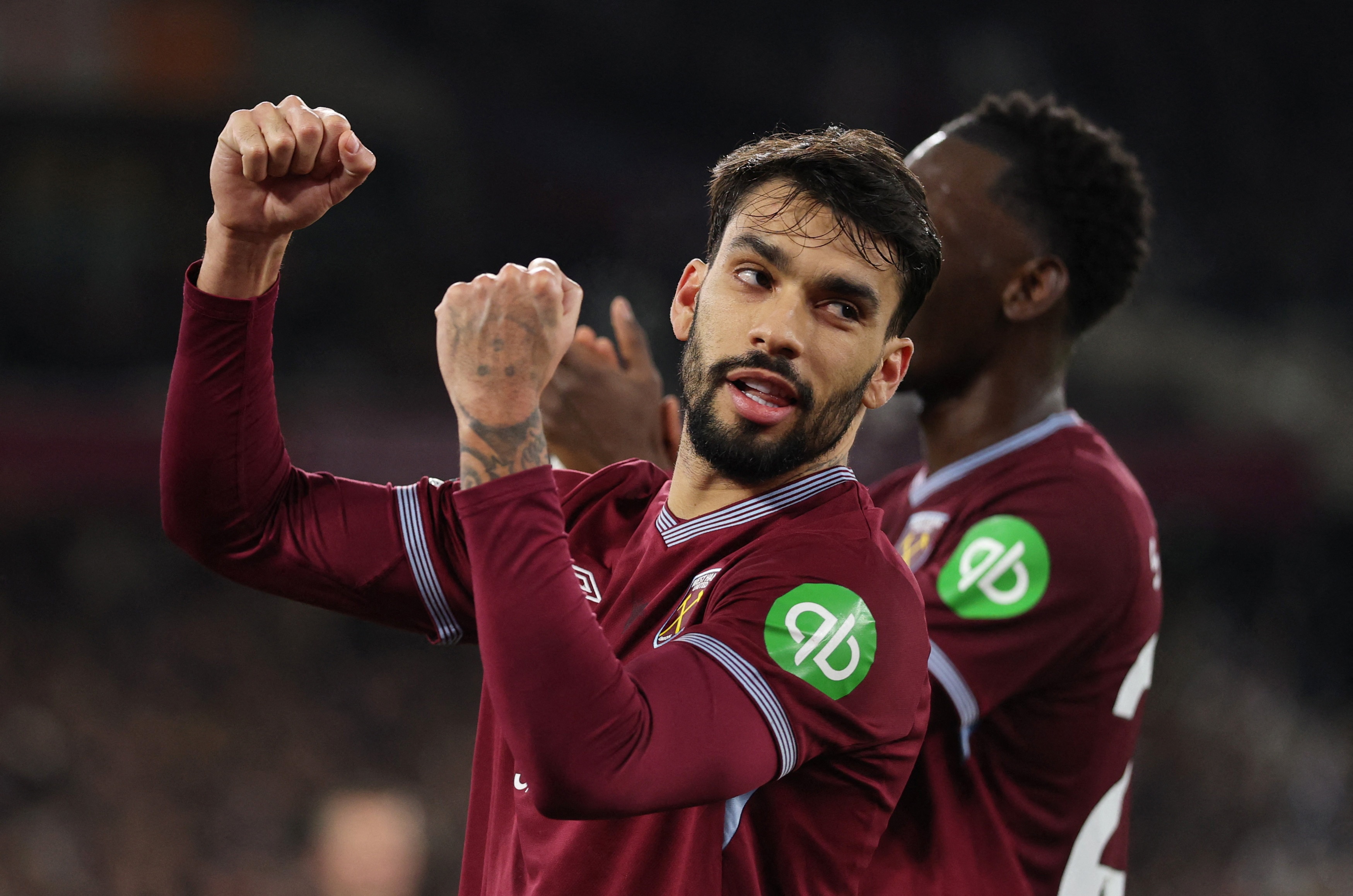 Vu Paqueta la loi canh bao voi Premier League hinh anh