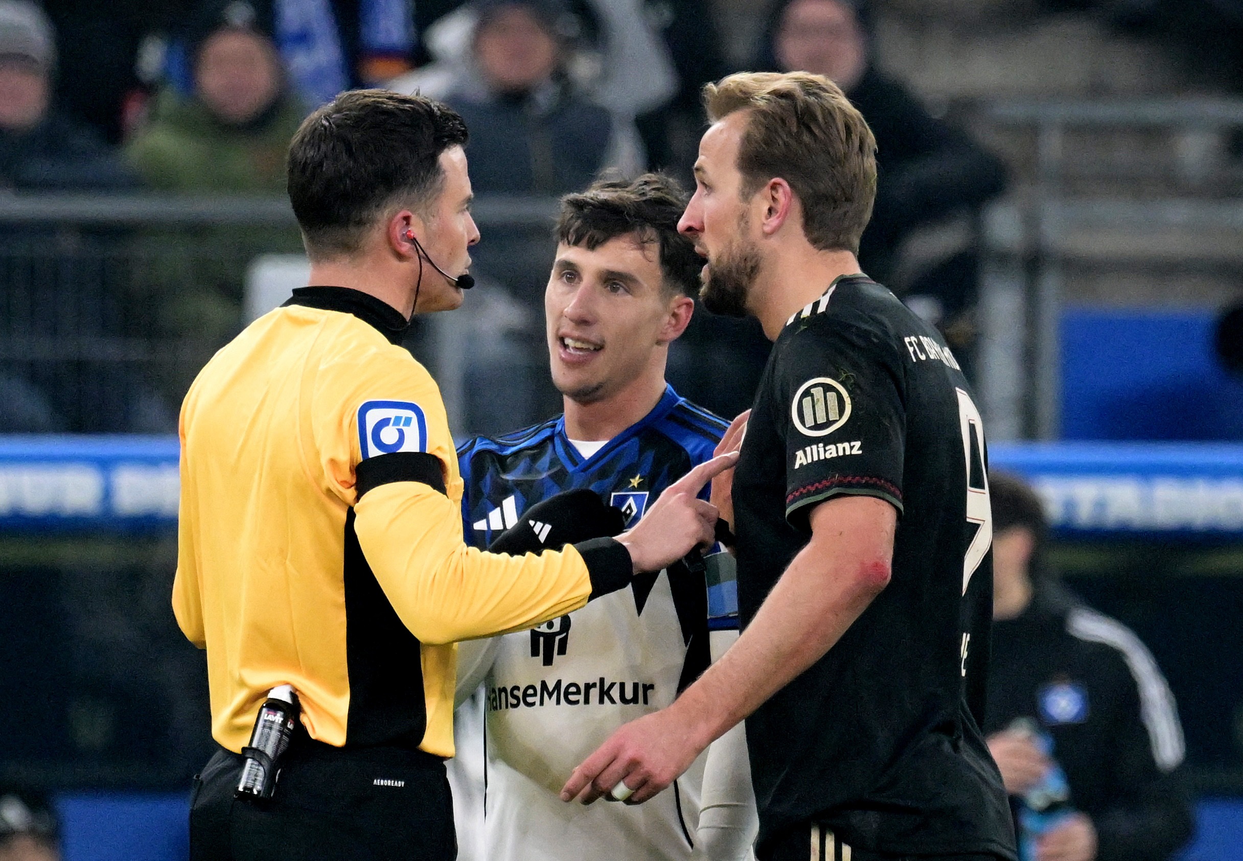 Bayern noi gian sau tran hoa Hamburg hinh anh