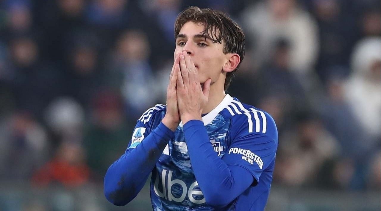 Tran dau kho tin cua Como hinh anh