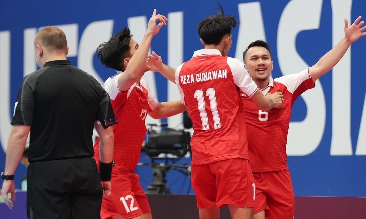 Futsal Indonesia nhan tien thuong ky luc hinh anh