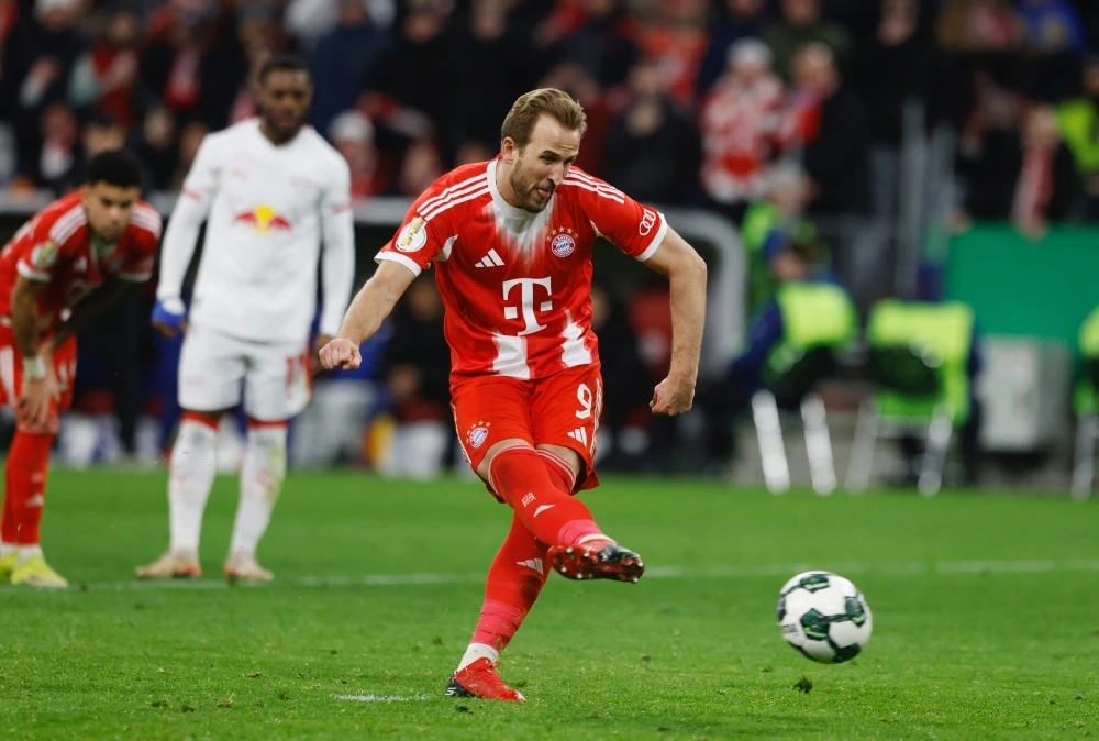 Ba co may ghi ban khien chau Au phai nhin lai hinh anh