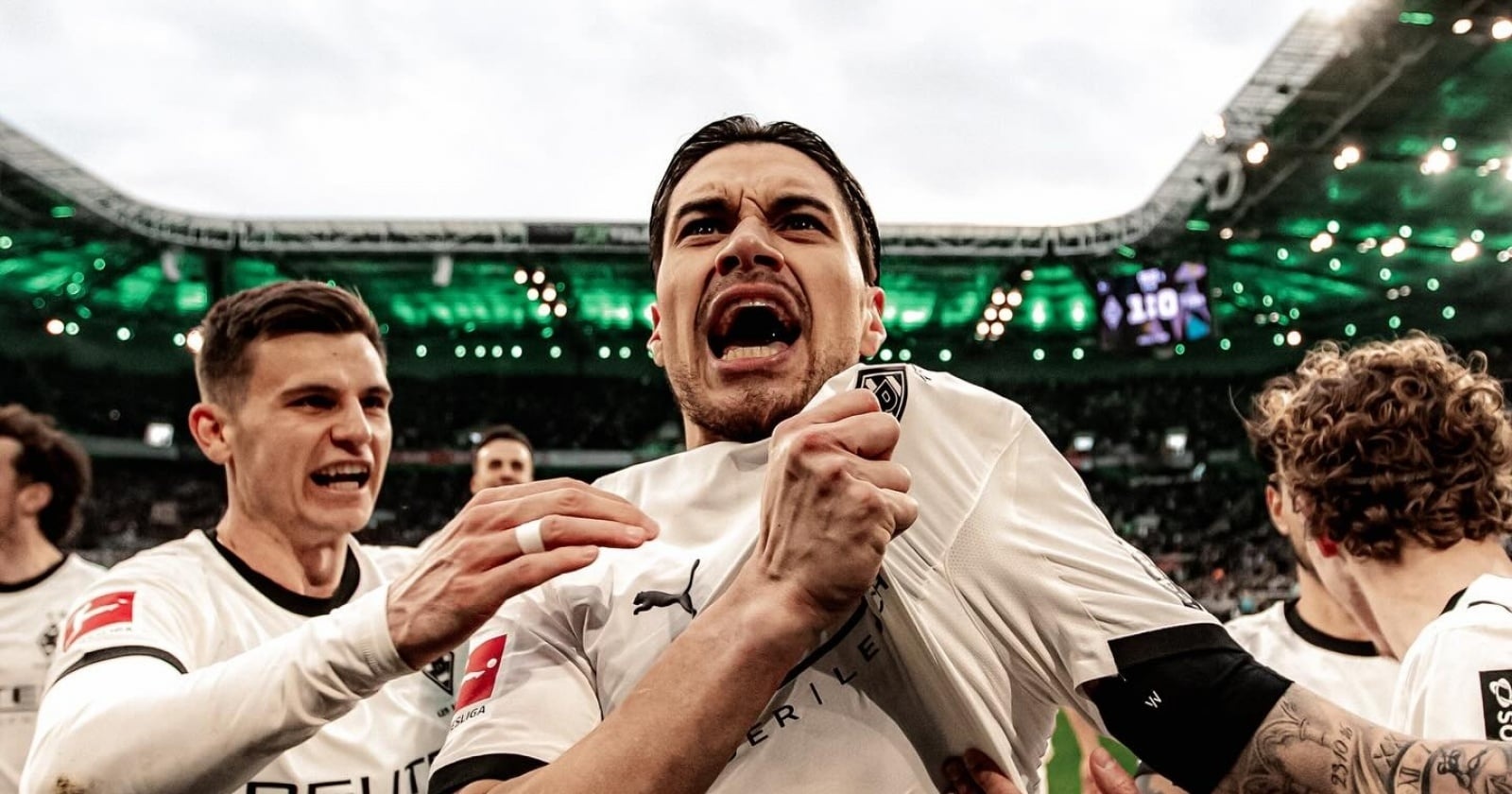 Tuyen thu Indonesia di vao lich su Bundesliga hinh anh