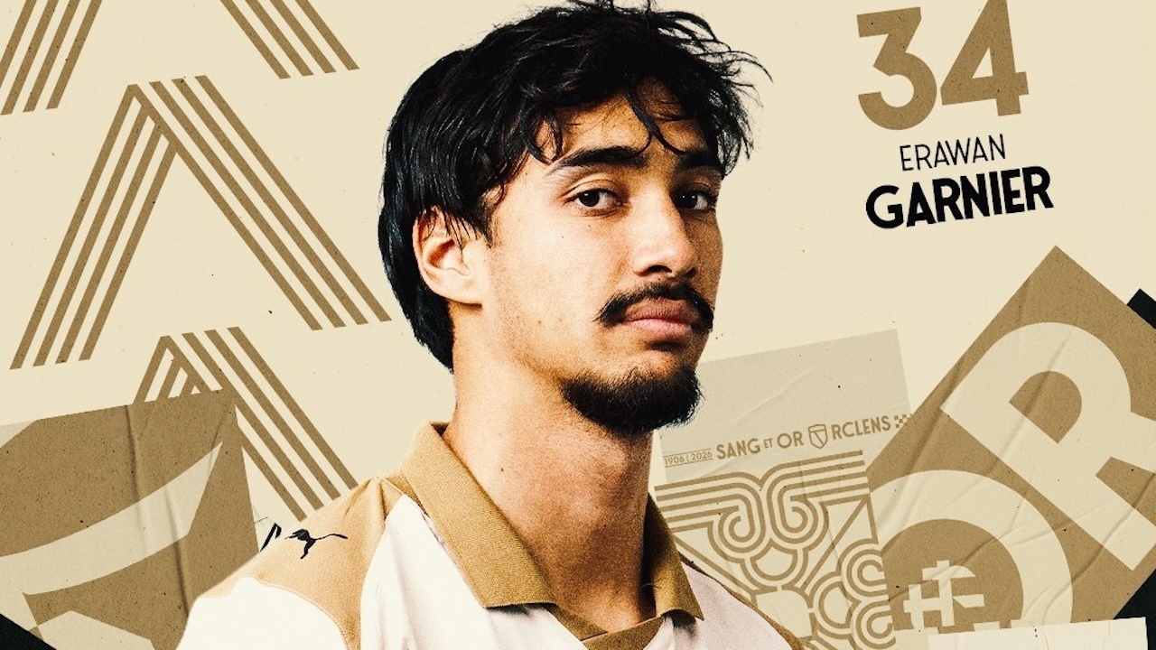 Tuyen thu Thai Lan di vao lich su Ligue 1 hinh anh