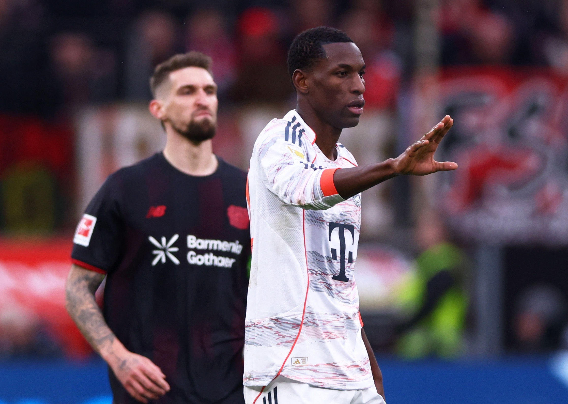 Nicolas Jackson gay phan no hinh anh