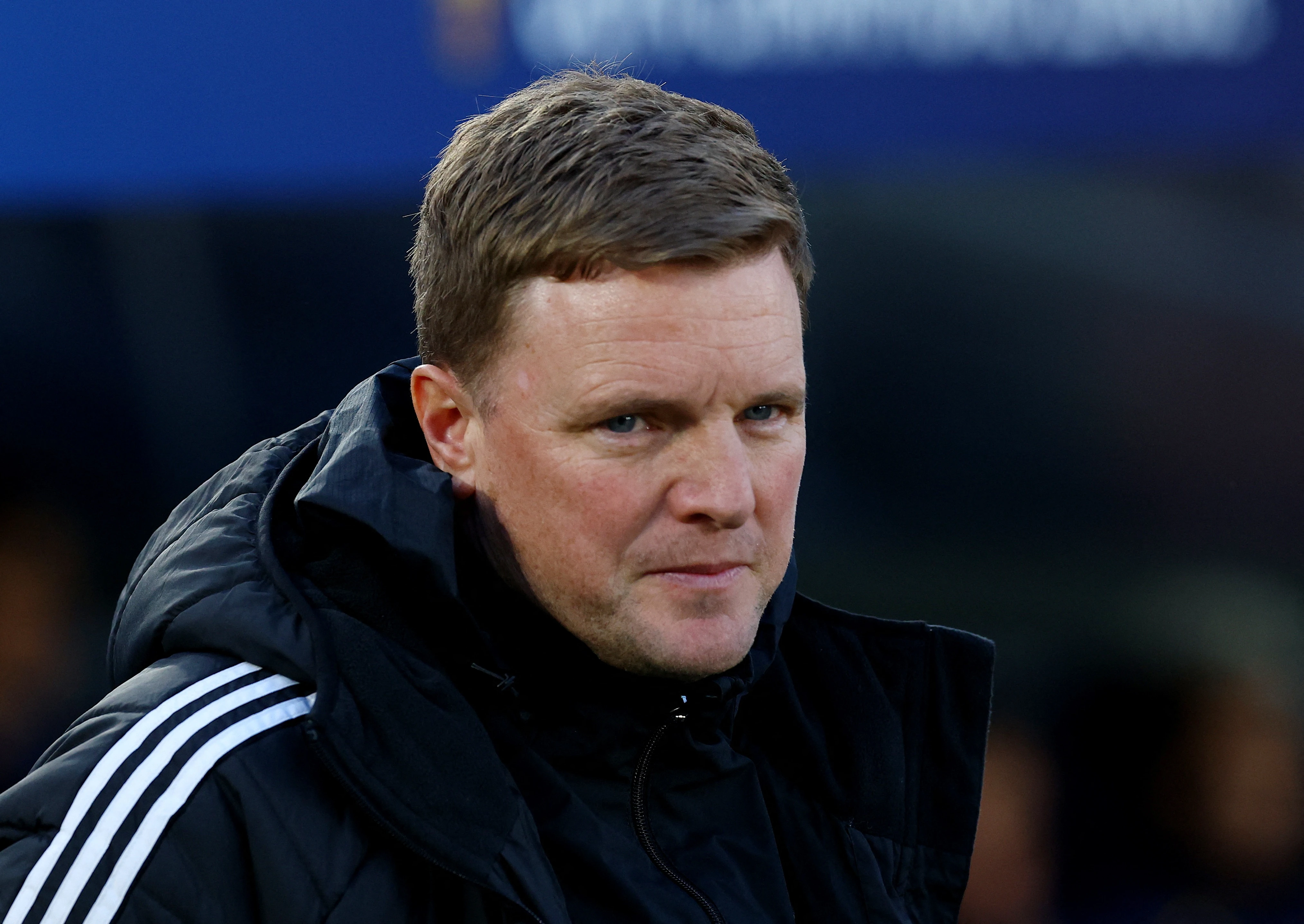 HLV Howe te nhu Gary Neville hinh anh