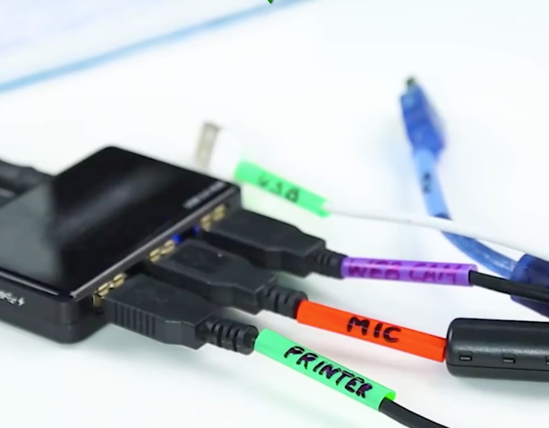 Bien ong hut thanh do bao ve USB, boc tui ni long trong nha hinh anh