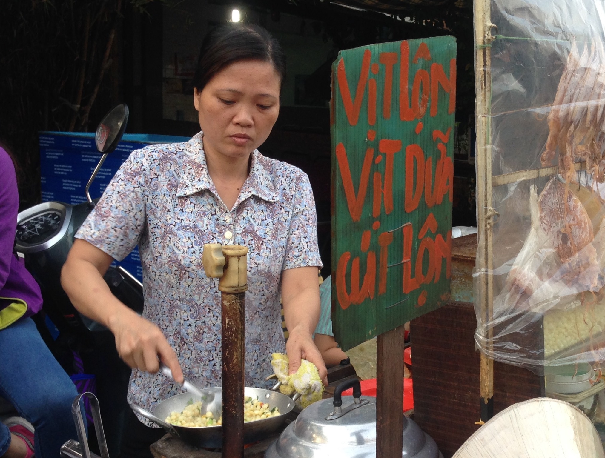 Chu nhan 'Vit lon, vit dua, cut lon': Toi chi mong dat hang hinh anh