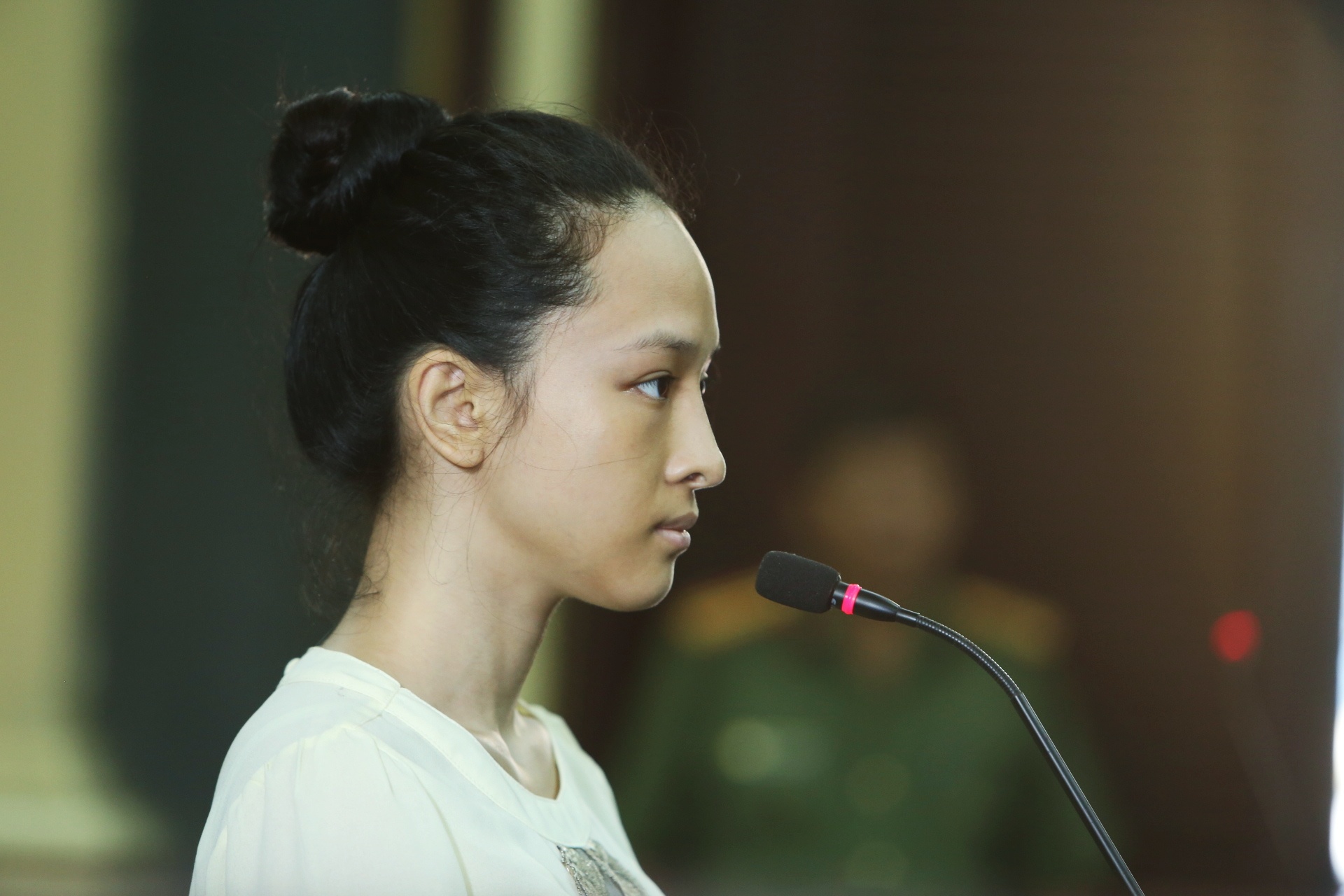 Hoa hau Phuong Nga: 'Bi cao khong tin tuong Vien kiem sat' hinh anh