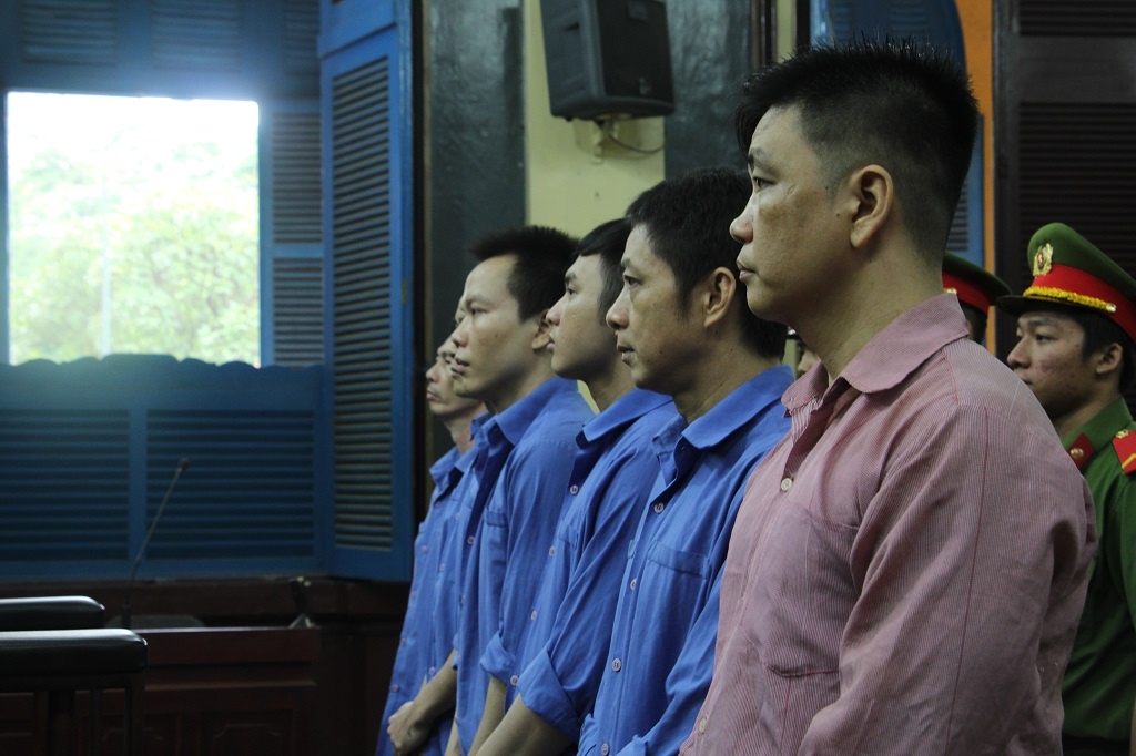 Vu bao ke ben xe Mien Dong: Tra tu do cho Ty 'dien' cung 4 bi cao hinh anh