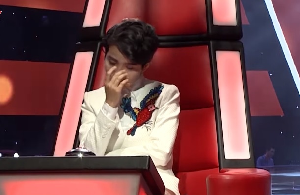 The Voice Kids: Vu Cat Tuong bat khoc khi thi sinh hat ve cha hinh anh