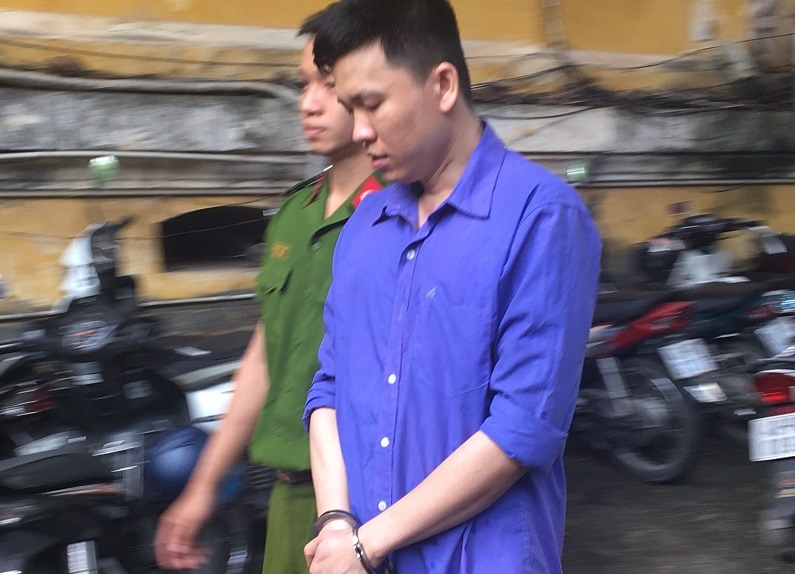 Cong nhan dam chet nguoi anh cam dao di 'benh vuc' em trai linh an hinh anh