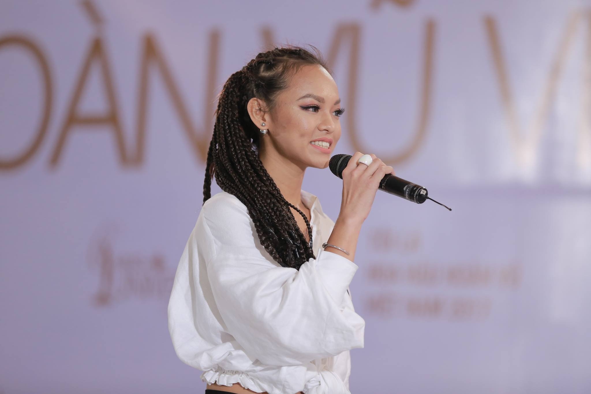 Hoa hau hoan vu tap 1: Mai Ngo khoc nuc no khi bi giam khao chat van hinh anh