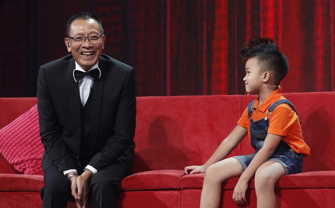 'Mat troi be con': Nha bao Lai Van Sam bi thi sinh nhi noi 'hai mat' hinh anh