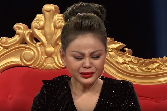 Le Giang chiu kiep chong chung de sinh con, tu tu khong thanh hinh anh