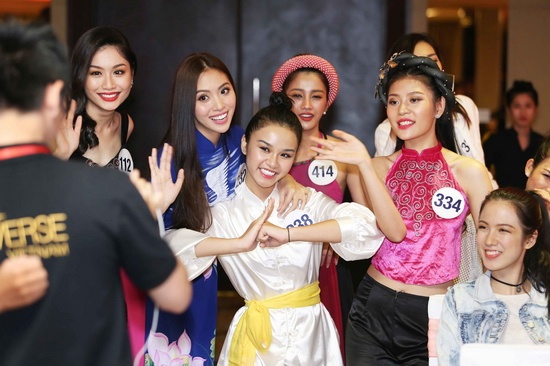 Nhung phan tai nang 'kho do' cua thi sinh Hoa hau Hoan Vu hinh anh