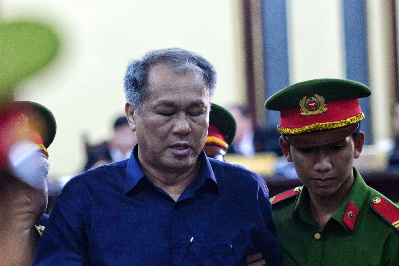 Pham Cong Danh bi choang, phai roi phong xu an hinh anh