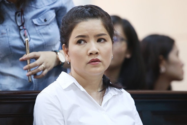 Vu kien cua Ngoc Trinh tam hoan vi dai dien Nha hat kich TP vang mat hinh anh