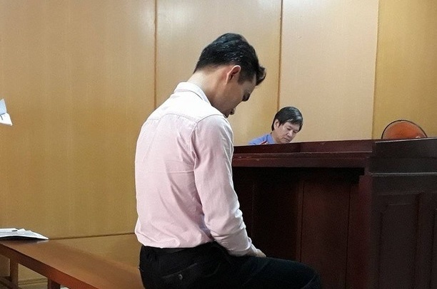nam giảng viên đại học lừa tiền sinh viên ảnh 1 nam giang vien dai hoc lua tien sinh vien anh 1