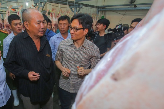 Phó Thủ tướng Vũ Đức Đam thăm chợ Bình Điền ảnh 10 Pho Thu tuong Vu Duc Dam tham cho Binh Dien anh 10