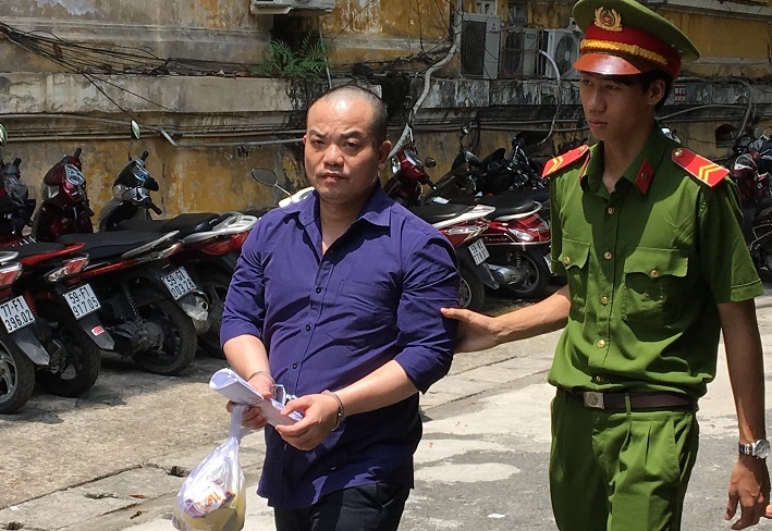 Trum lua dao bi truy na toan cau linh 30 nam tu hinh anh