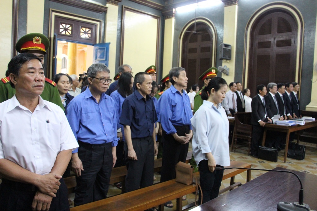 Hua Thi Phan linh 30 nam tu, boi thuong hon 16.000 ty dong hinh anh