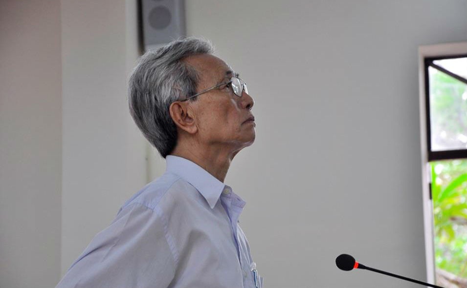 Huy an treo, tuyen bi cao 77 tuoi dam o tre em 3 nam tu hinh anh