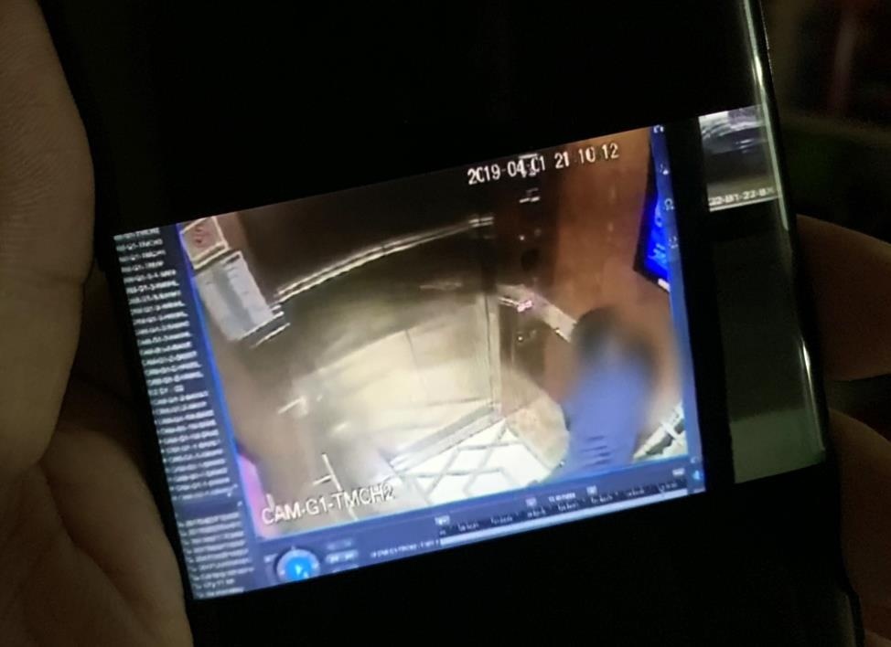 Cha me can lam gi khi tre bi xam hai tinh duc? hinh anh