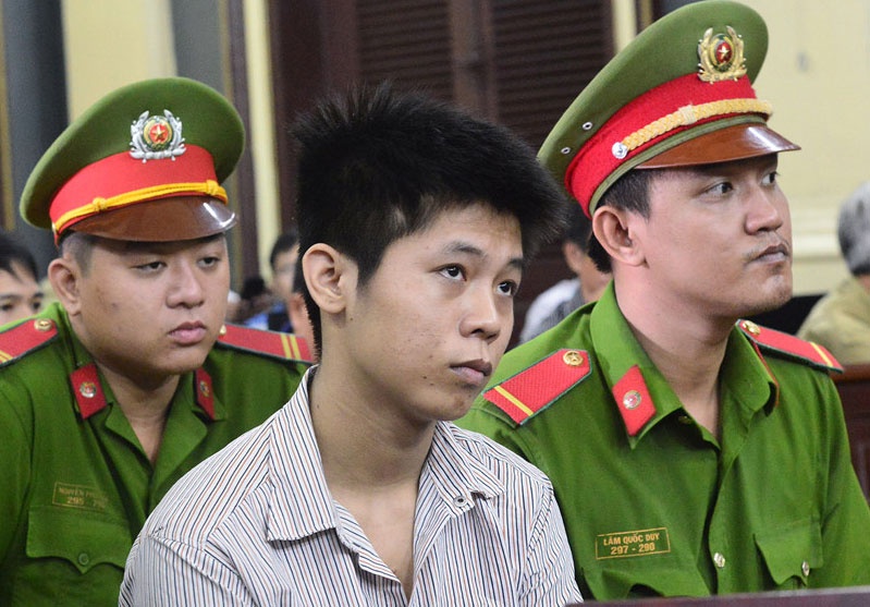 Tu hinh bi cao 18 tuoi tham sat 5 nguoi o Sai Gon hinh anh