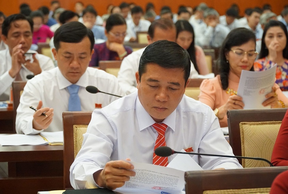 Dai bieu HDND TP.HCM: Su dung dat cong con bat hop ly hinh anh