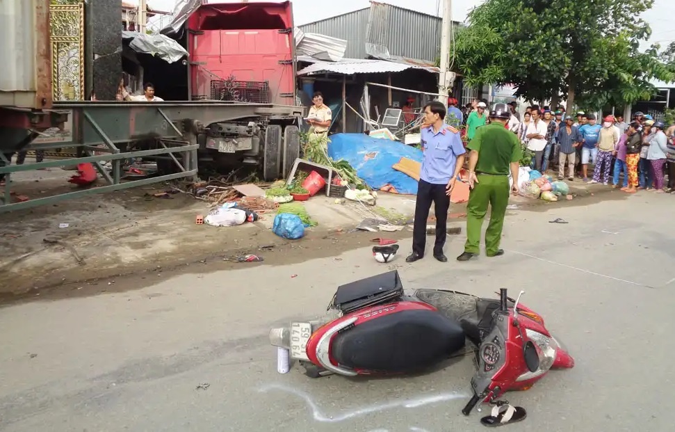 xe container gây tai nạn ở Long An ảnh 1 xe container gay tai nan o Long An anh 1