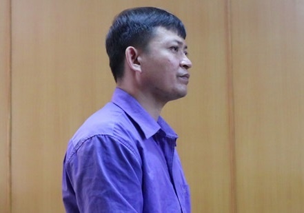 Khang nghi tu hinh voi nguoi chong giet vo bo vao phuy nuoc hinh anh