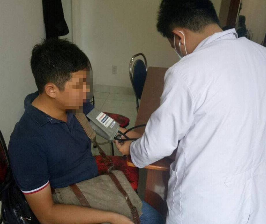Kiểm sát viên và phóng viên bị hành hung ảnh 1 Kiem sat vien va phong vien bi hanh hung anh 1