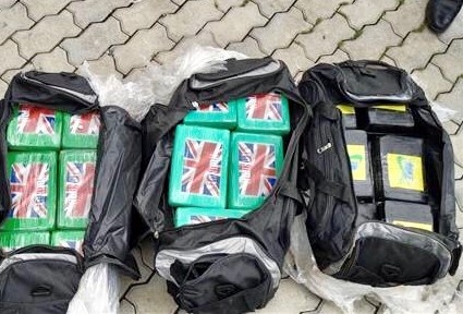 Phat hien 100 banh cocaine trong container phe lieu nhap khau hinh anh