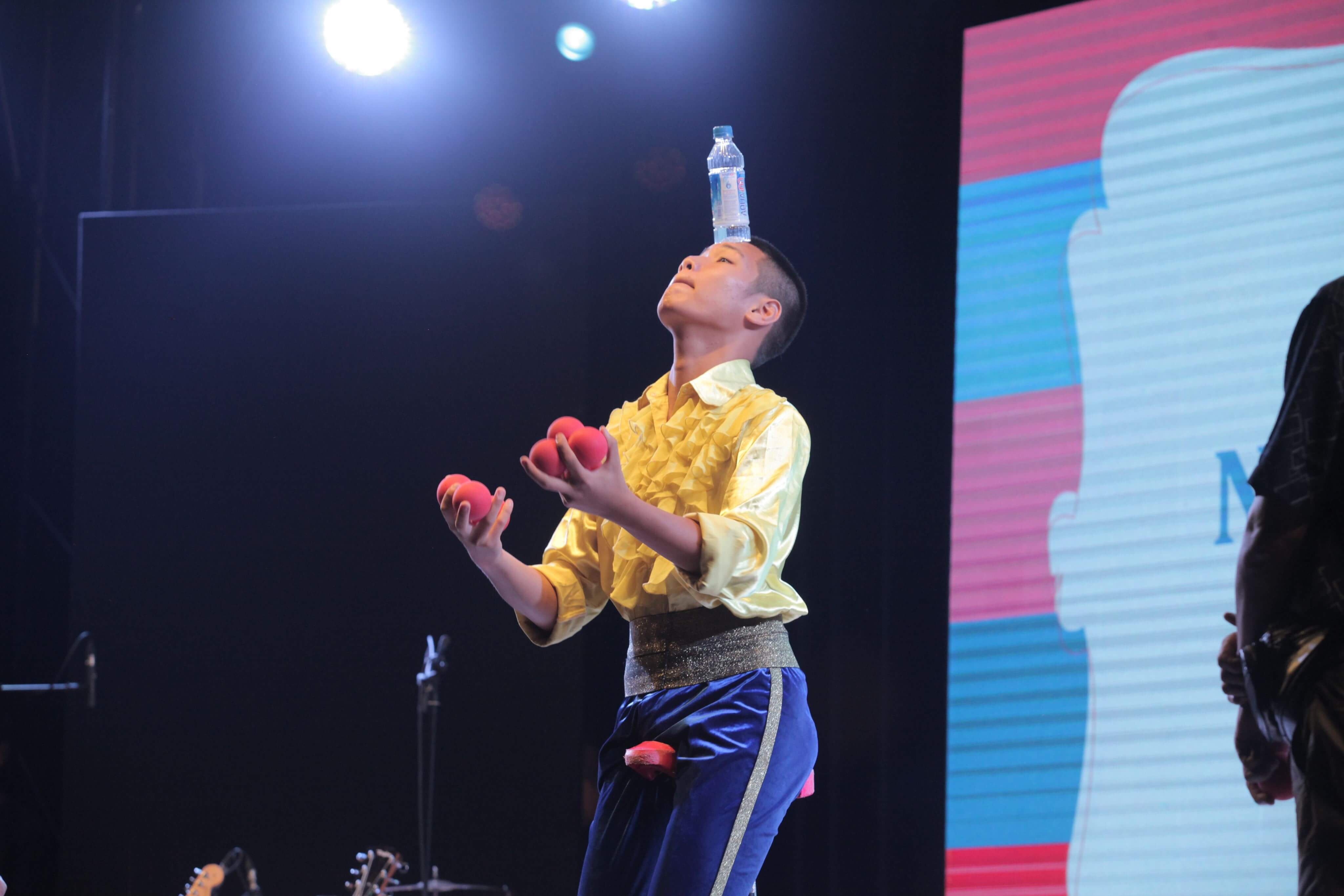 Hat vi niem vui cua tre tu ky hinh anh