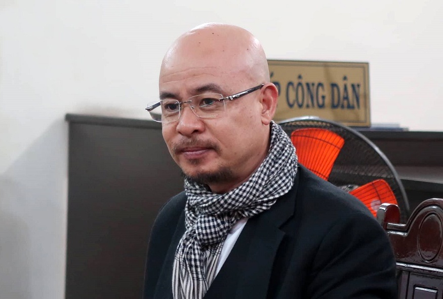 Dang Le Nguyen Vu khieu nai vu bi phat tan clip tren mang hinh anh