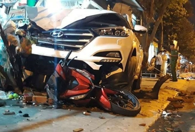 Ly do oto gay tai nan kinh hoang o Binh Duong hinh anh