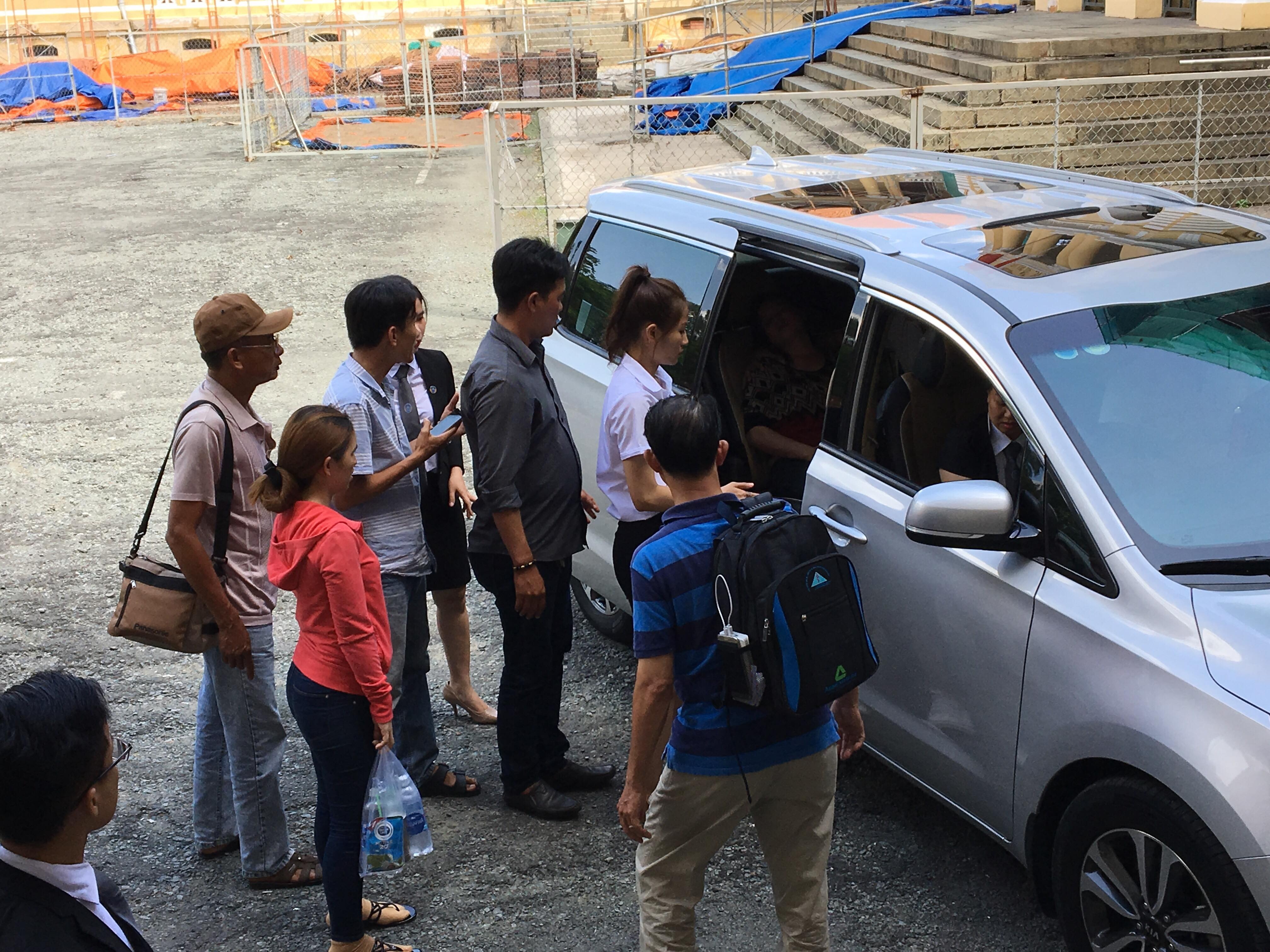 đường dây bán logo xe vua ảnh 2 duong day ban logo xe vua anh 2