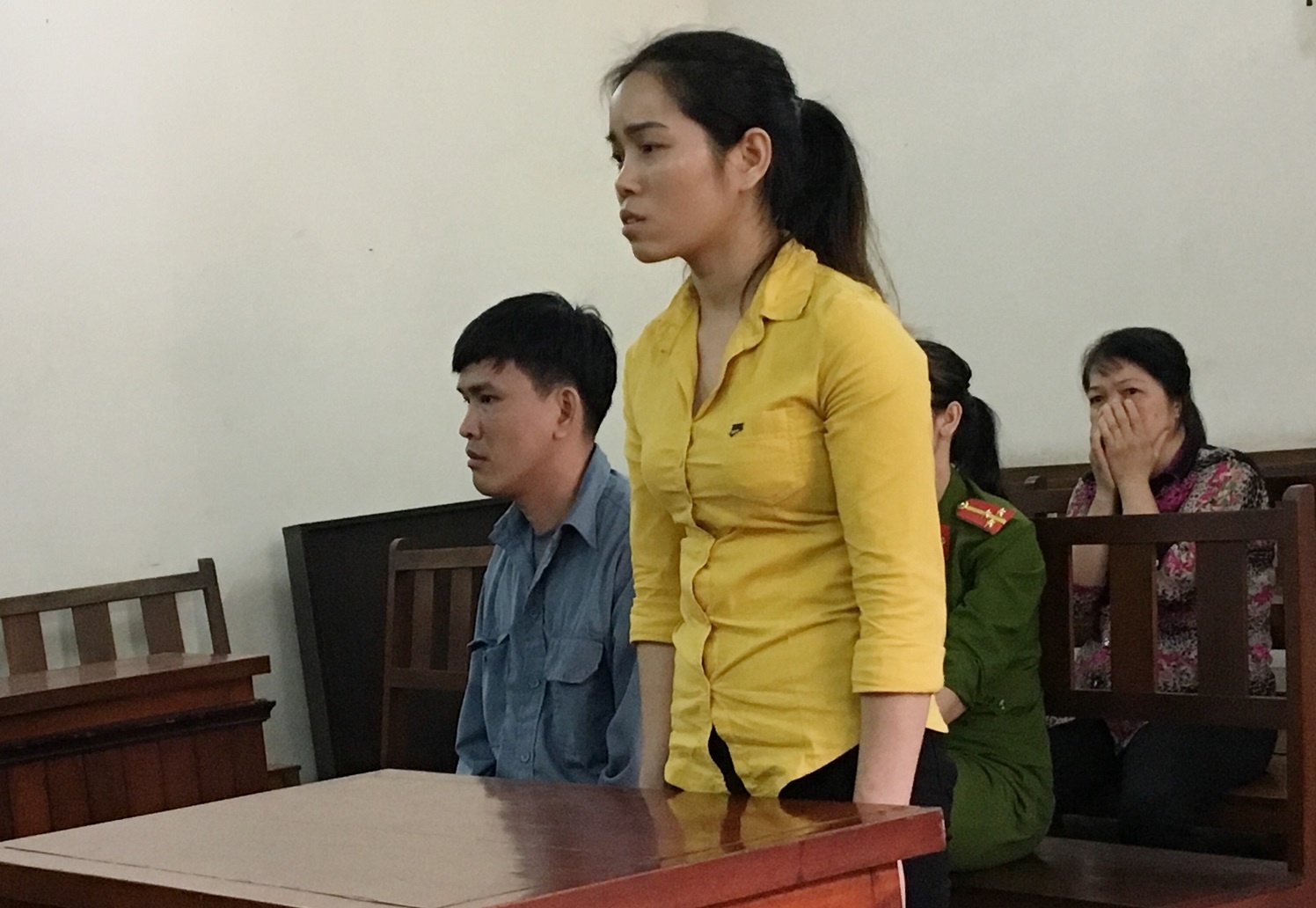 Doi nam nu lua 11 co gai vao nha chua o Trung Quoc khong duoc giam an hinh anh