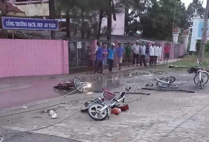 dây điện rơi học sinh tử vong ảnh 1 day dien roi hoc sinh tu vong anh 1