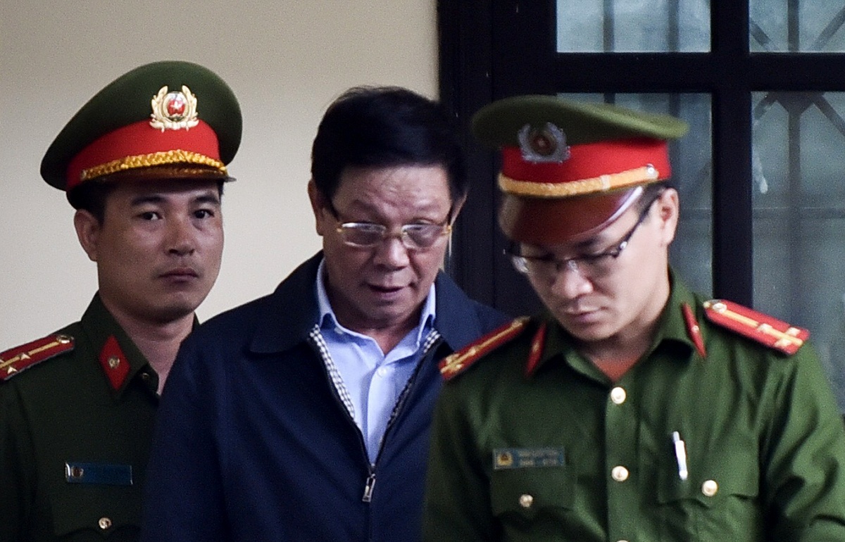 Ong Vinh de nghi khong cong bo ban an, bao chi co duoc dua tin? hinh anh