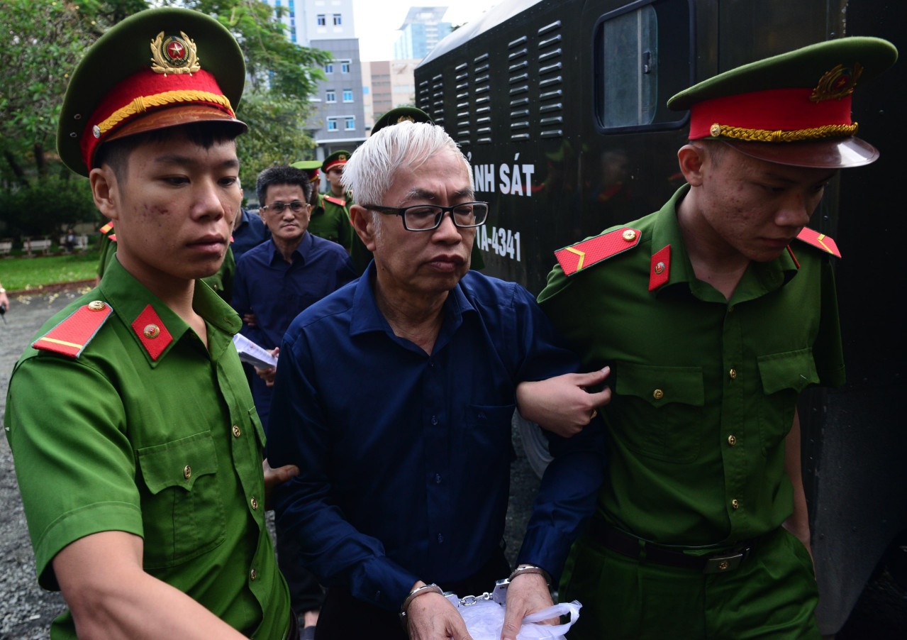 Vu nhom gay thiet hai DAB anh 1