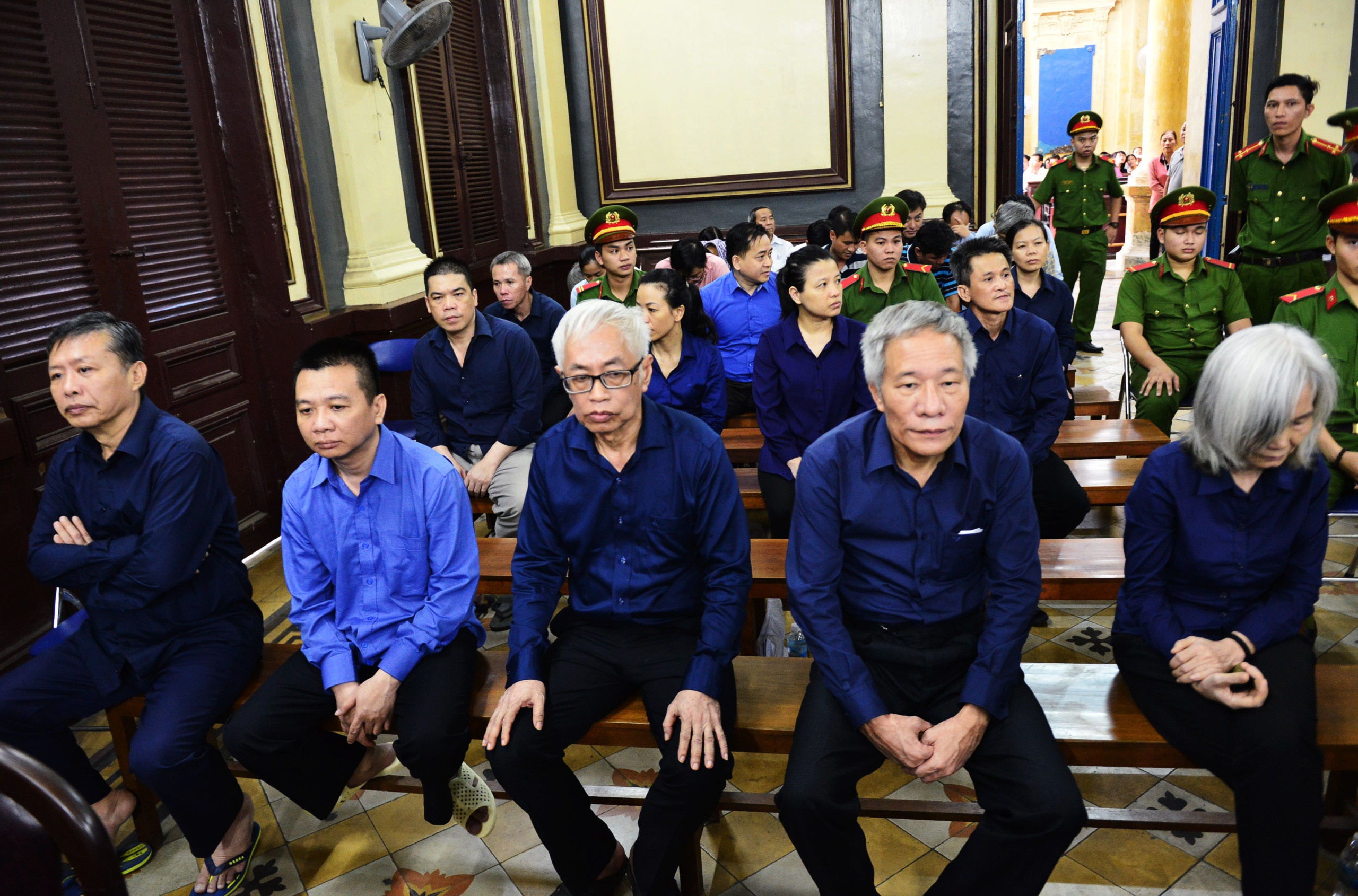 Vũ nhôm chiếm đoạt tiền Đông Á ảnh 2 Vu nhom chiem doat tien Dong A anh 2