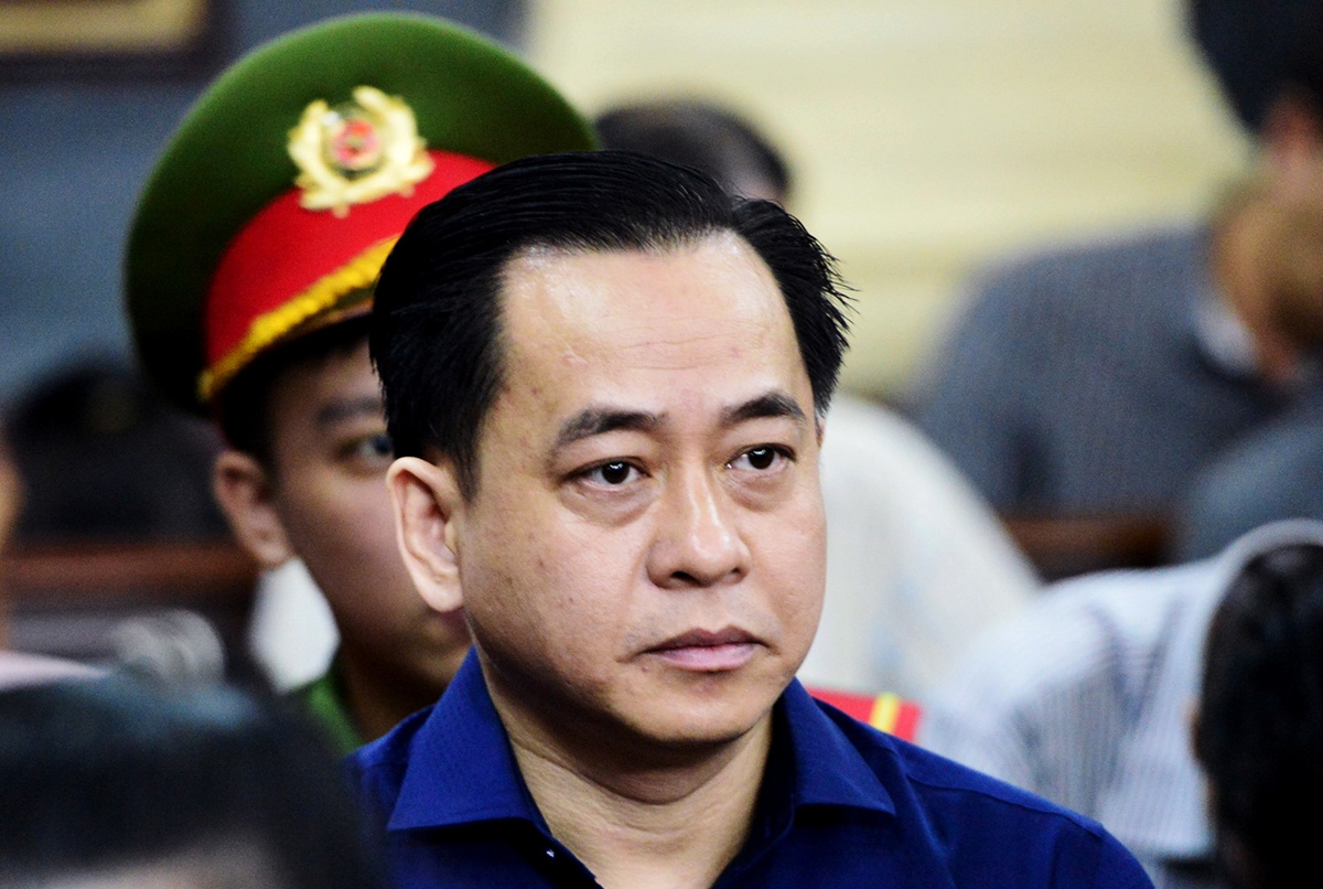 Vu 'nhom' tu bao chua ve cao buoc chiem doat 200 ty hinh anh