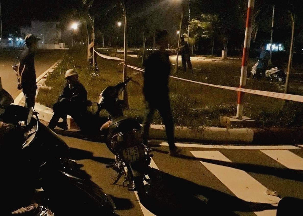 Thieu nien 15 tuoi dam chet 10X giua dem hinh anh