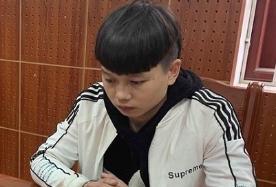 Thanh nien 10X giat iPhone cua nguoi phu nu di duong hinh anh