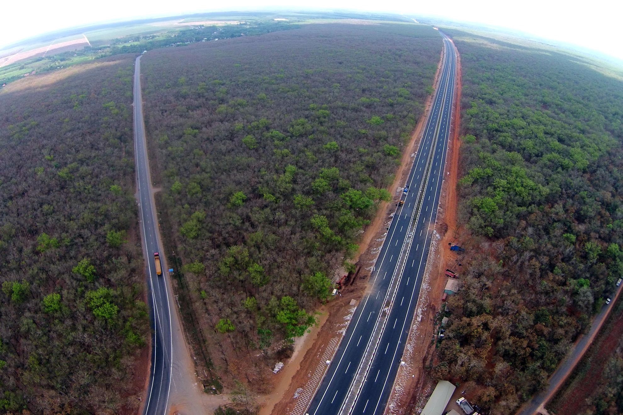 VEC cam cua xe vao cao toc anh 1